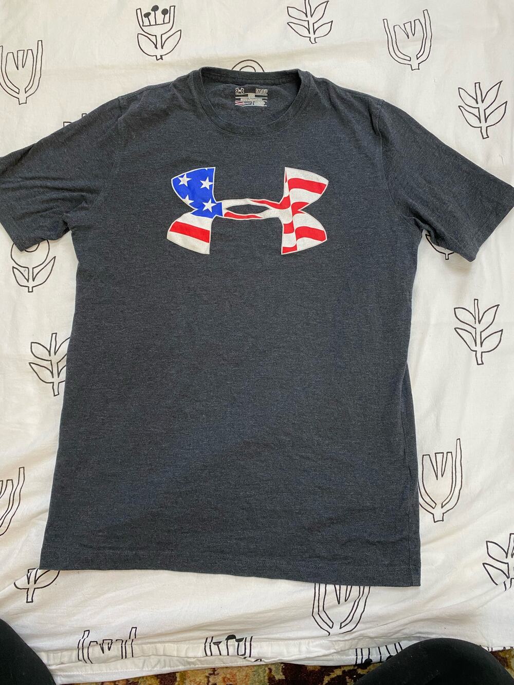 New Under Armor Tee American Flag Logo